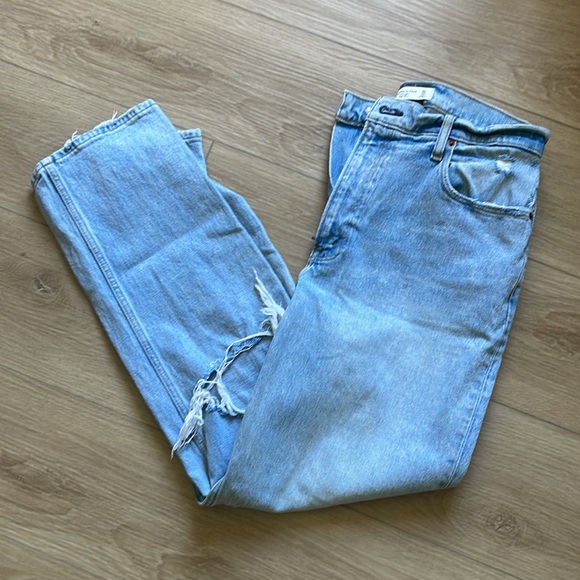 NWOT Abercrombie & Fitch Ultra High Rise 90s Straight Jean - Picture 8 of 9